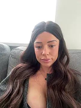 Snapshot of SexySophiaax chatting on March 22, 2:58 pm SexySophiaax online show from March 22, 2:58 pm