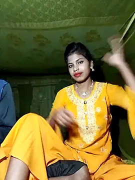Snapshot of Hot_couple_1 chatting on March 19, 5:28 pm Hot couple 1 online show from March 19, 5:28 pm