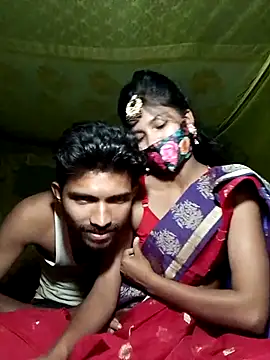 Snapshot of Hot_couple_1 chatting on March 16, 4:56 pm Hot couple 1 online show from March 16, 4:56 pm