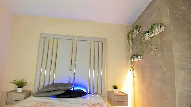 Snapshot of Liincostelloo chatting on February 27, 7:37 pm Liincostelloo online show from February 27, 7:37 pm