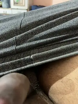 Snapshot of hireom55 chatting on February 23, 8:49 am hireom55 online show from February 23, 8:49 am