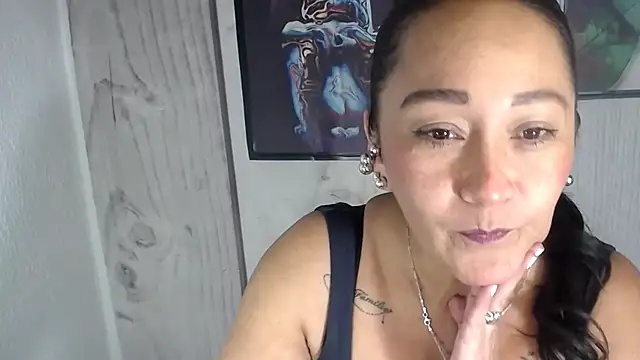 JULIANAWET69 online show from November 7, 11:19 pm