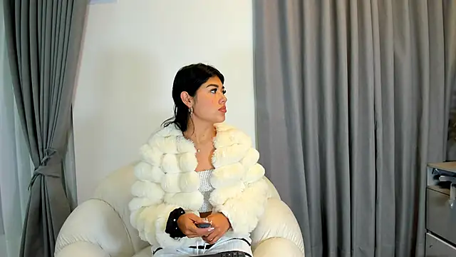 1lubonnie online show from February 18, 1:54 am