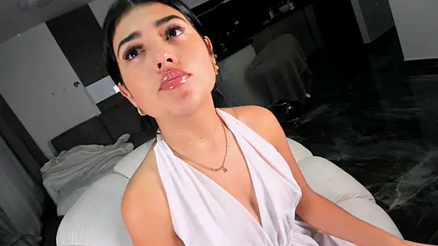 1lubonnie online show from October 8, 12:45 am