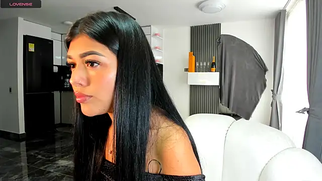 1lubonnie online show from February 14, 9:10 pm