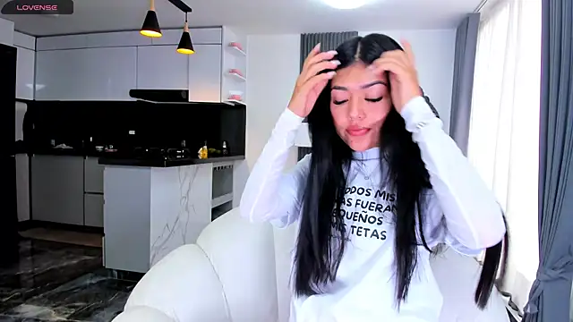 1lubonnie online show from March 14, 10:16 pm