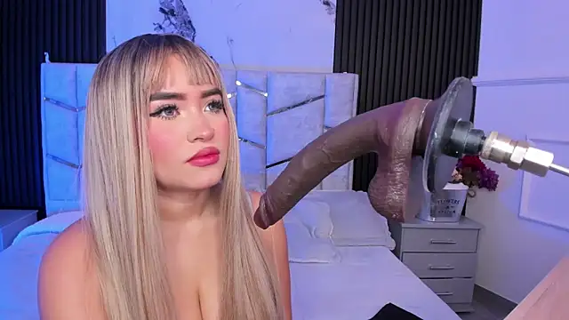 Snapshot of Gigidoll chatting on November 18, 11:57 am Gigidoll online show from November 18, 11:57 am