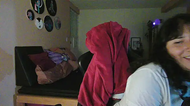 Snapshot of GinnyDelice chatting on September 12, 2:01 am GinnyDelice online show from September 12, 2:01 am