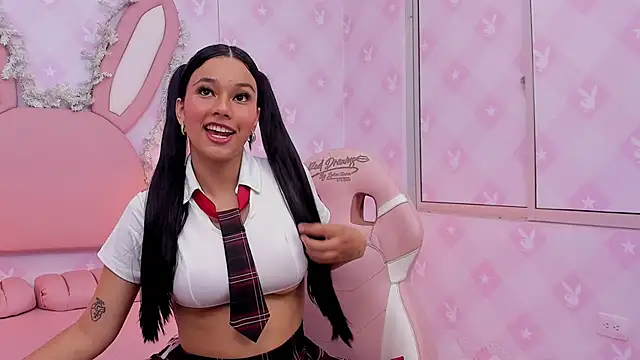 LIA SWAN  online show from November 3, 3:45 am