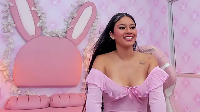 Snapshot of LIA_SWAN_ chatting on February 7, 5:15 am LIA SWAN online show from February 7, 5:15 am