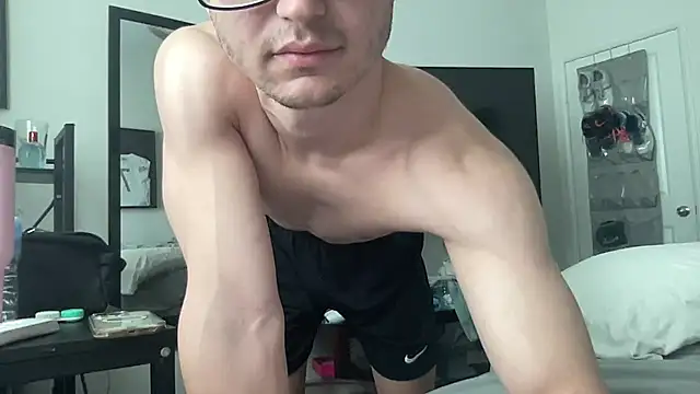 Snapshot of ryan_28747 chatting on October 13, 8:32 pm ryan 28747 online show from October 13, 8:32 pm