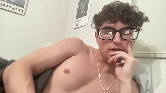 Snapshot of ryan_28747 chatting on March 6, 4:30 am ryan 28747 online show from March 6, 4:30 am