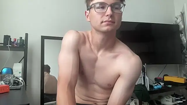 ryan 28747 online show from May 22, 7:01 pm