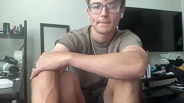 Snapshot of ryan_28747 chatting on June 14, 10:44 pm ryan 28747 online show from June 14, 10:44 pm
