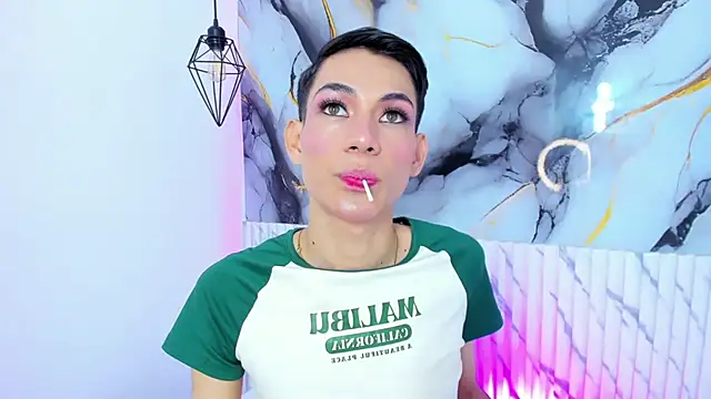 Snapshot of JackeOwens chatting on February 13, 2:39 pm JackeOwens online show from February 13, 2:39 pm