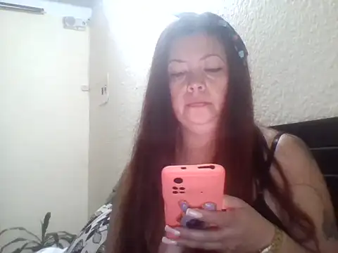 Snapshot of queencarlota82 chatting on March 16, 3:14 am queencarlota82 online show from March 16, 3:14 am