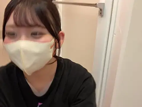Snapshot of shina_mo_n_ch chatting on July 6, 12:34 pm shina mo n ch online show from July 6, 12:34 pm