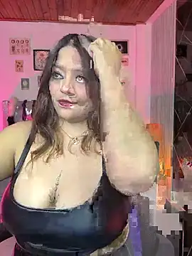 Snapshot of victoria__floyd chatting on July 1, 11:38 pm victoria floyd online show from July 1, 11:38 pm