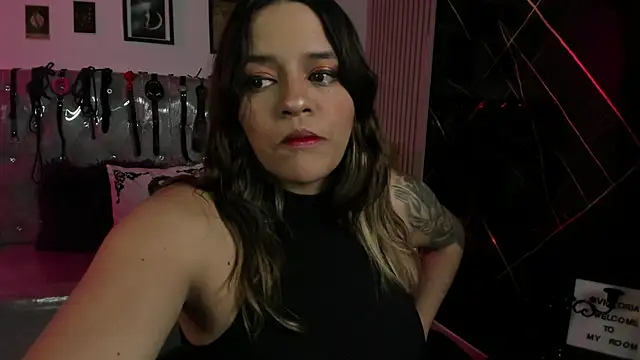 Snapshot of victoria__floyd chatting on July 10, 12:10 am victoria floyd online show from July 10, 12:10 am