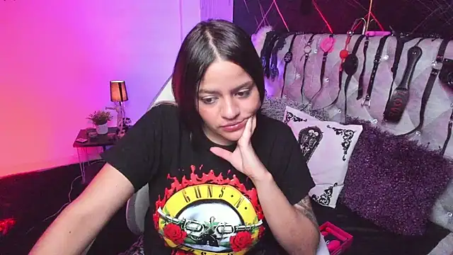 Snapshot of victoria__floyd chatting on June 5, 3:11 am victoria floyd online show from June 5, 3:11 am