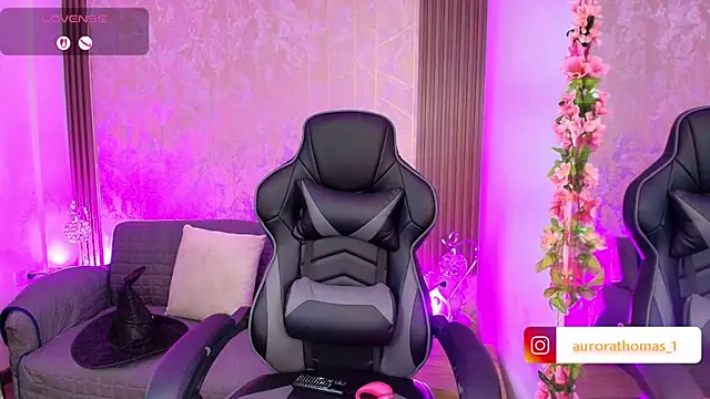 Snapshot of Aurora_thomas__1 chatting on October 18, 10:34 pm Aurora thomas 1 online show from October 18, 10:34 pm