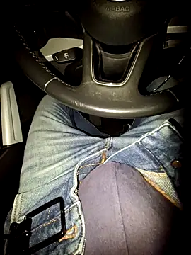 Nzino1983 online show from March 24, 5:46 pm