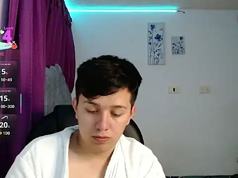 Snapshot of Alan_red chatting on October 25, 2:22 am Alan red online show from October 25, 2:22 am