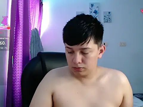 Snapshot of Alan_red chatting on September 19, 12:31 pm Alan red online show from September 19, 12:31 pm