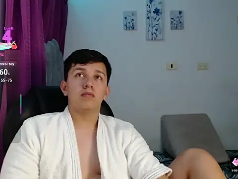 Snapshot of Alan_red chatting on September 25, 1:22 am Alan red online show from September 25, 1:22 am