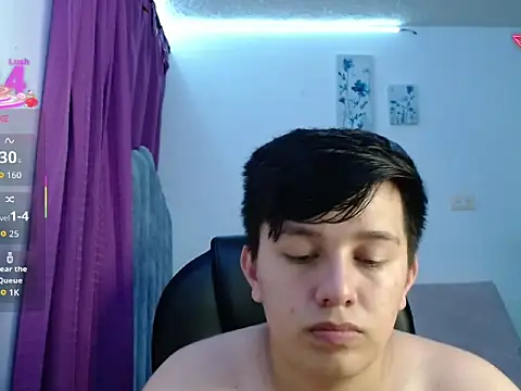 Snapshot of Alan_red chatting on December 4, 11:37 pm Alan red online show from December 4, 11:37 pm