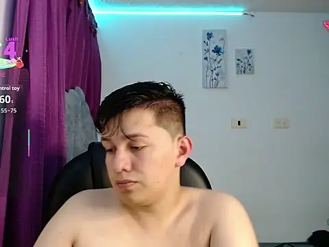 Snapshot of Alan_red chatting on November 1, 1:01 am Alan red online show from November 1, 1:01 am