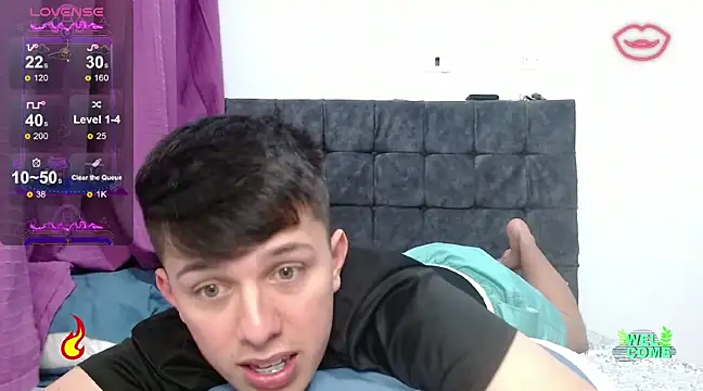 Snapshot of Alan_red chatting on January 25, 1:21 am Alan red online show from January 25, 1:21 am