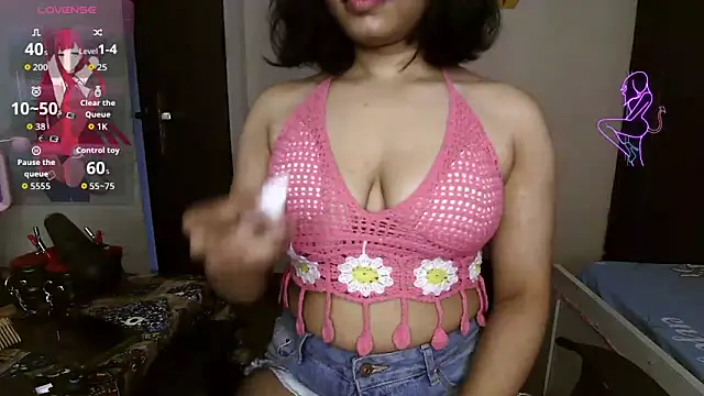 Snapshot of night_queen07 chatting on February 16, 8:57 am night queen07 online show from February 16, 8:57 am