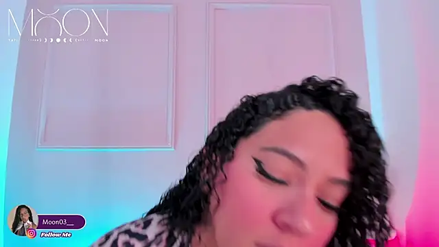 tatii moon online show from December 15, 5:24 am