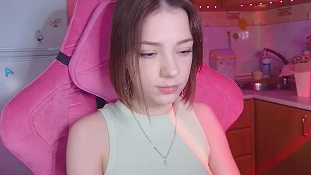 PamBeesly online show from May 7, 3:59 pm