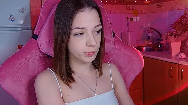 PamBeesly online show from March 26, 2:26 pm