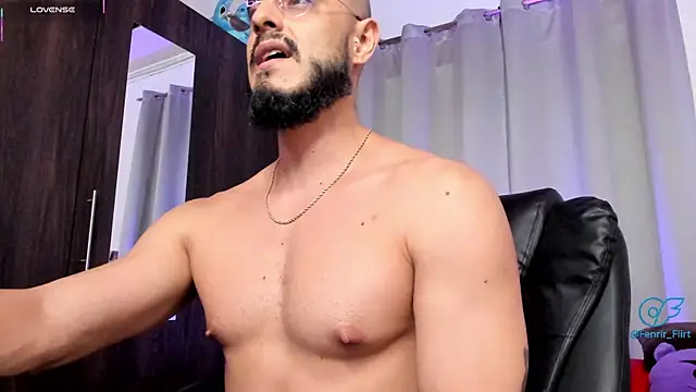 Snapshot of Fenrir_flirt chatting on October 3, 1:42 am Fenrir flirt online show from October 3, 1:42 am