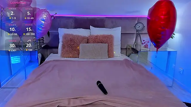 SusanBlair online show from February 18, 1:18 pm