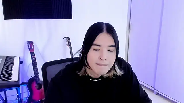 JordiWilld online show from November 2, 3:50 pm