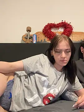 Ciara2004 online show from April 16, 9:39 pm