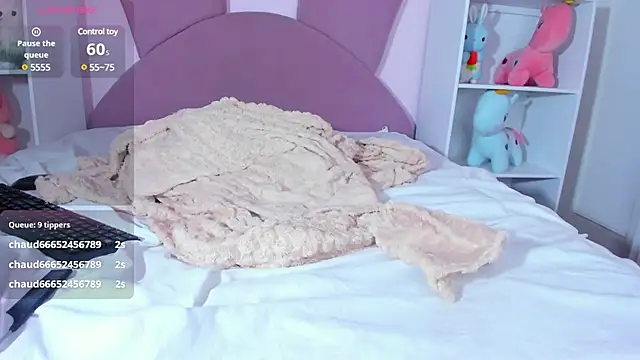 Snapshot of Zoe_Cheshire chatting on March 15, 10:03 am Zoe Cheshire online show from March 15, 10:03 am