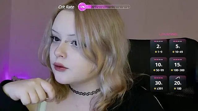 Snapshot of Electro_doll chatting on March 17, 9:13 pm Electro doll online show from March 17, 9:13 pm