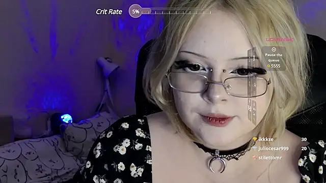 Snapshot of Electro_doll chatting on March 6, 2:29 pm Electro doll online show from March 6, 2:29 pm