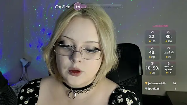 Snapshot of Electro_doll chatting on March 6, 11:25 am Electro doll online show from March 6, 11:25 am