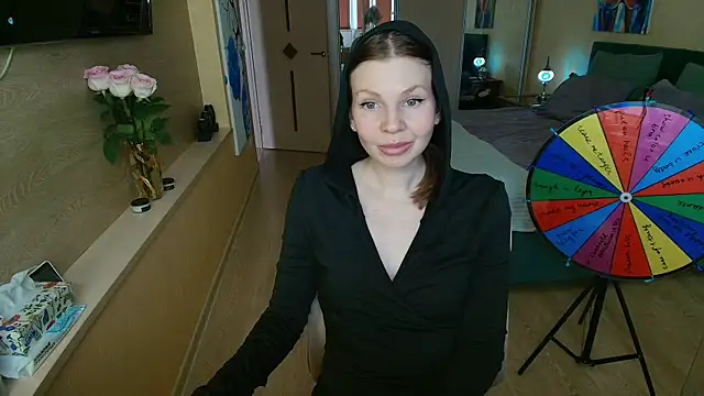 ReginaSparkle online show from March 31, 9:00 am