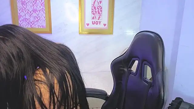 Paulette v online show from March 28, 1:12 pm