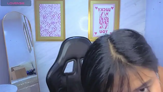 Paulette v online show from March 20, 1:01 pm