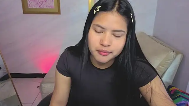 Paulette v online show from April 22, 1:07 pm