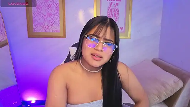 Paulette v online show from March 7, 1:05 pm