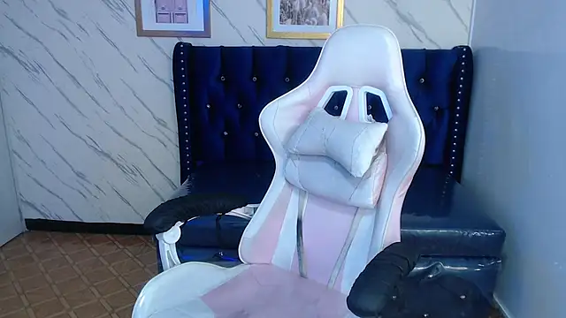 Paulette v online show from February 20, 12:47 pm